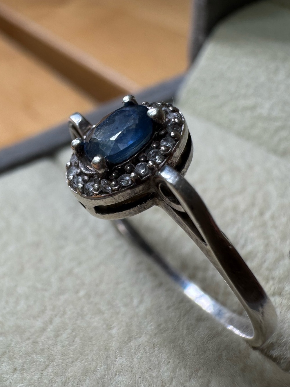 Genuine Ceylon Blue Sapphire and Sterling Silver Ring - size 8 - Picture 3 of 9